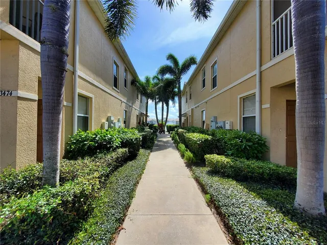 $2,000 | 3468 Parkridge Circle, Unit 33201, Sarasota, FL 34243
