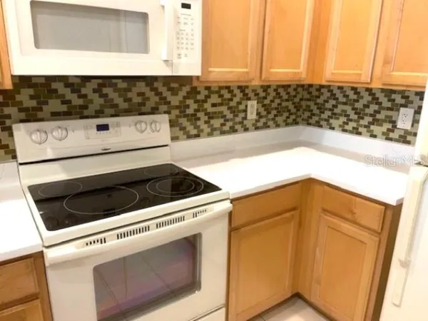 $1,800 | 3468 Parkridge Circle, Unit 33201, Sarasota, FL 34243