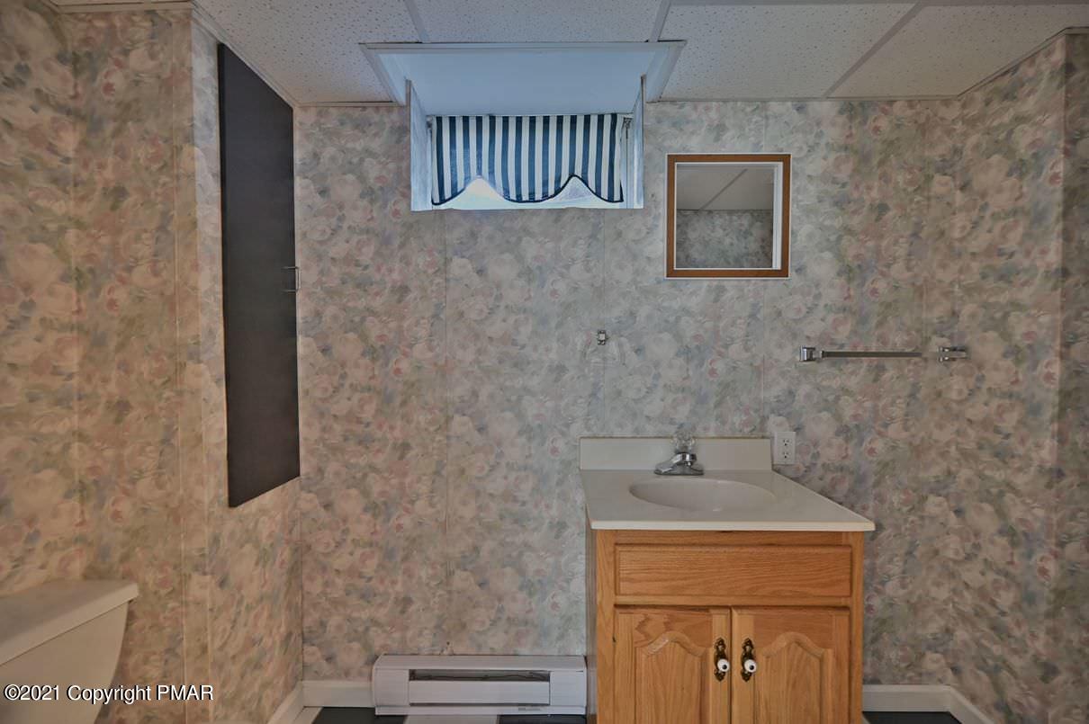 5542 Bridle Road Stroudsburg, PA 18360 - Photo 102 of 114 Bathroom 4 Basement