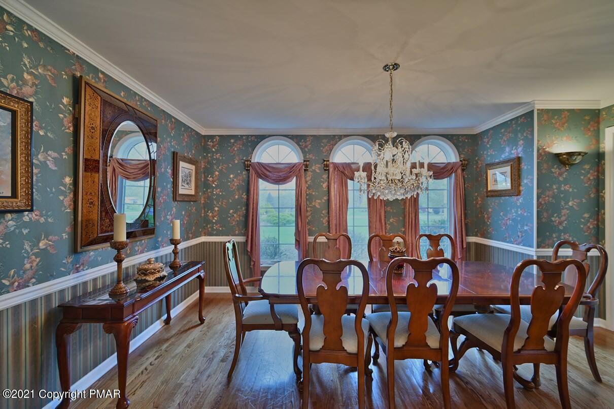 5542 Bridle Road Stroudsburg, PA 18360 - Photo 16 of 114 Formal Dining Room