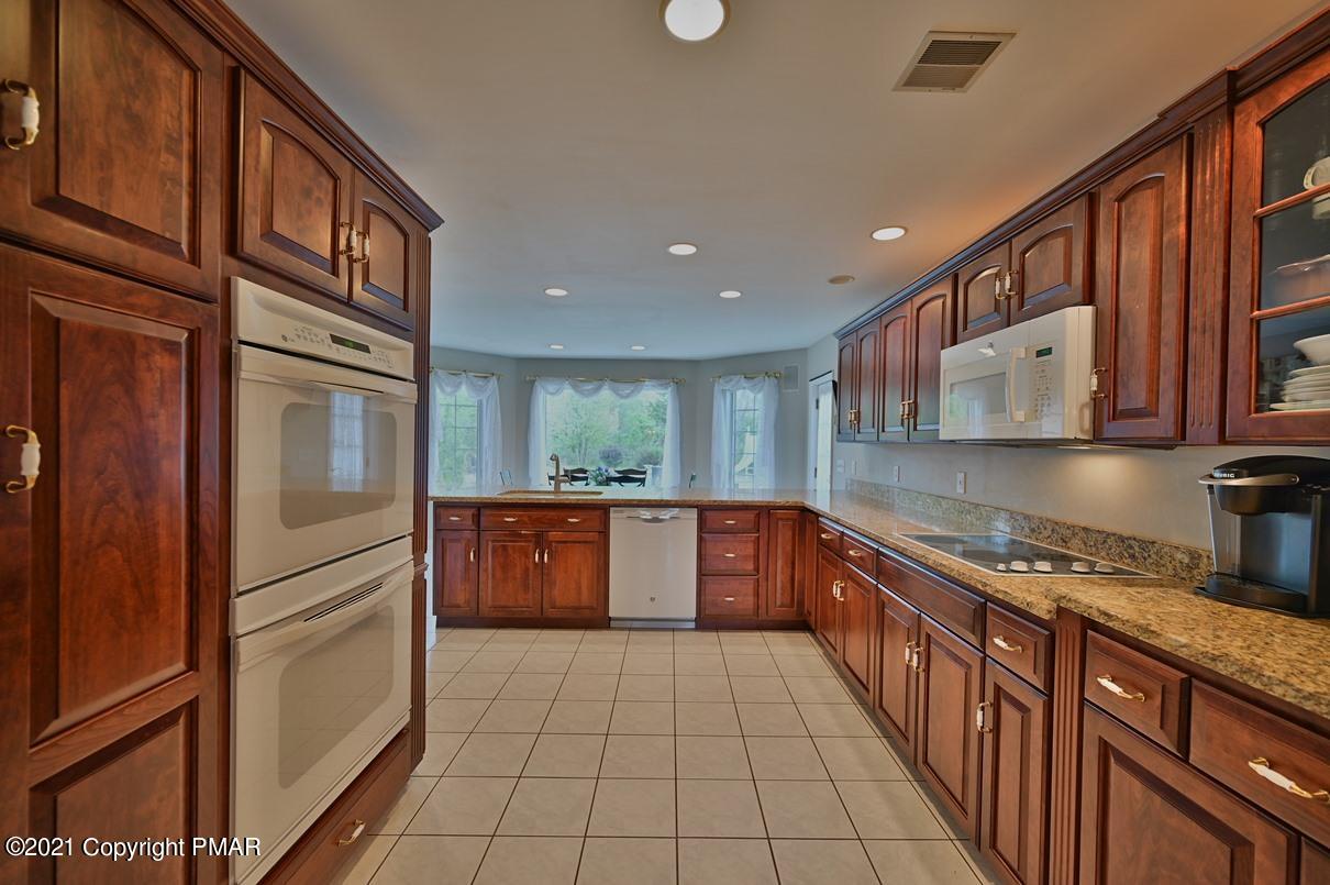 5542 Bridle Road Stroudsburg, PA 18360 - Photo 27 of 114 Double Oven