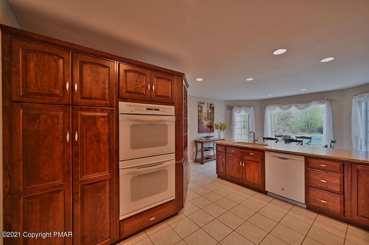 5542 Bridle Road Stroudsburg, PA 18360 - Photo 29 of 114 Ceramic Tile