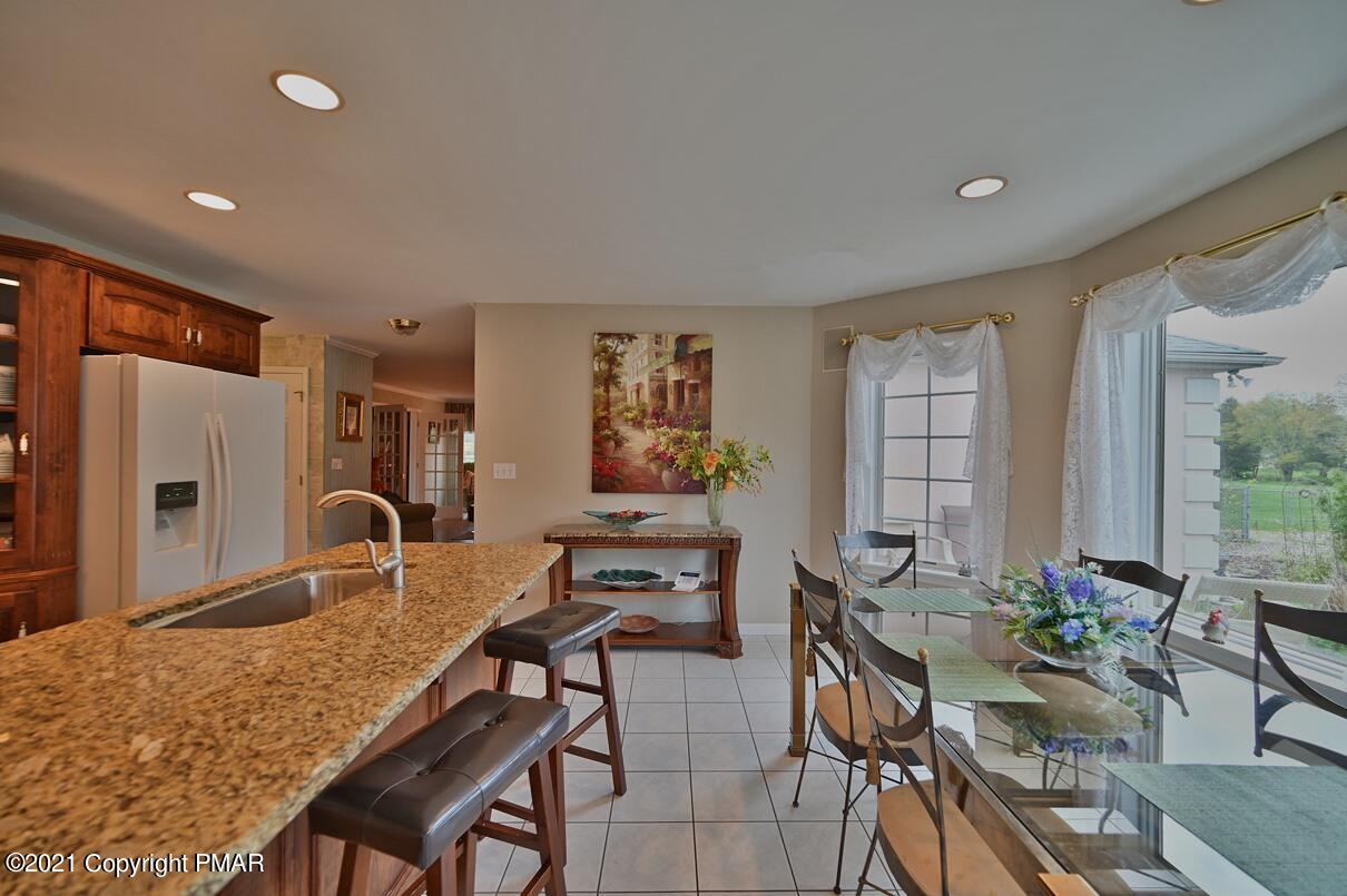 5542 Bridle Road Stroudsburg, PA 18360 - Photo 39 of 114 Kitchen