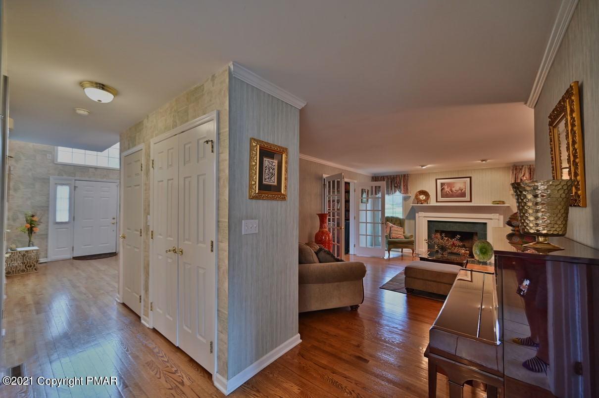 5542 Bridle Road Stroudsburg, PA 18360 - Photo 44 of 114 Lots of Closets!