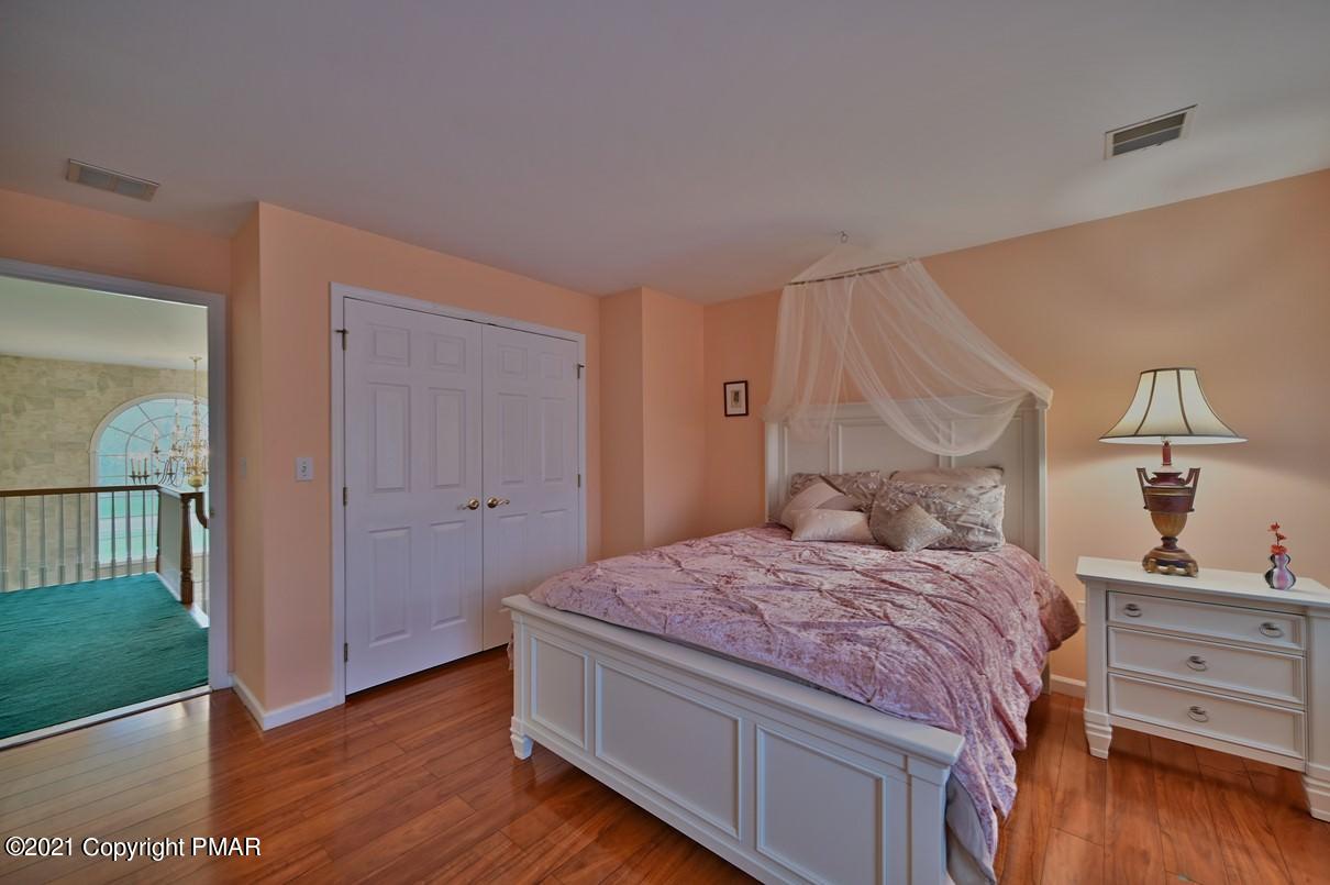 5542 Bridle Road Stroudsburg, PA 18360 - Photo 76 of 114 Laminate Floor