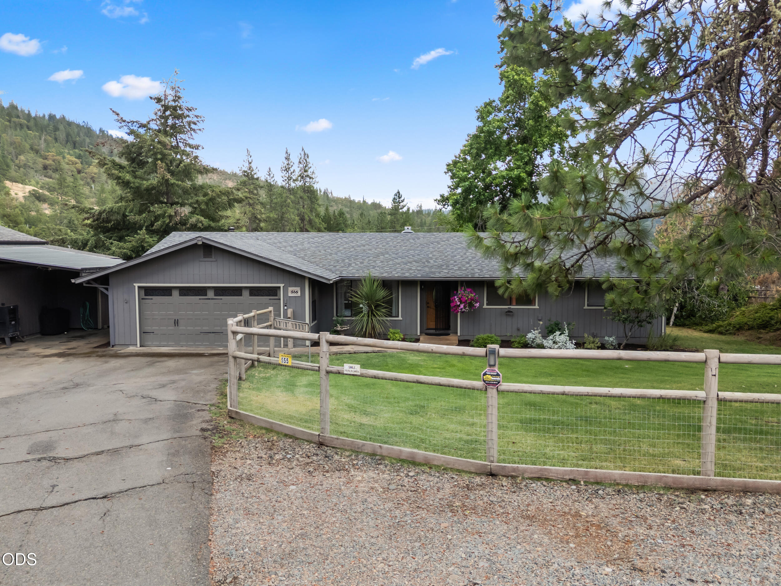 555 Grouse Creek Road Grants Pass, OR 97526 - Photo 6 of 57