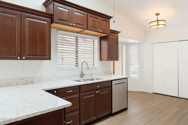 $599,990 | 620 East Appaloosa Road, Gilbert, AZ 85296