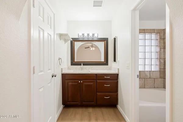 $599,990 | 620 East Appaloosa Road, Gilbert, AZ 85296