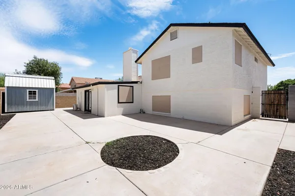 $599,990 | 620 East Appaloosa Road, Gilbert, AZ 85296