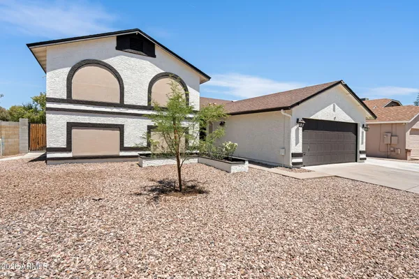 $599,990 | 620 East Appaloosa Road, Gilbert, AZ 85296