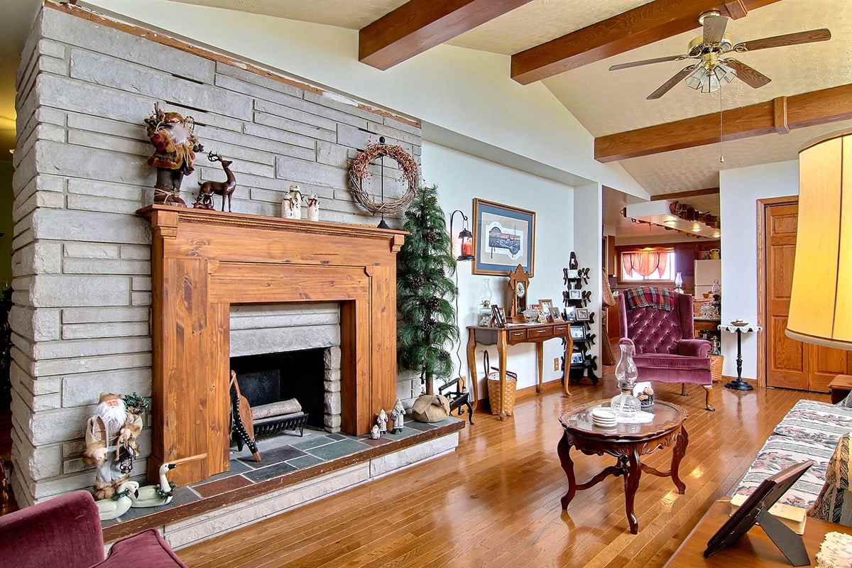 8717 Highway 231 Rensselaer, IN 47978 - Photo 7 of 21 Gallery Image 7