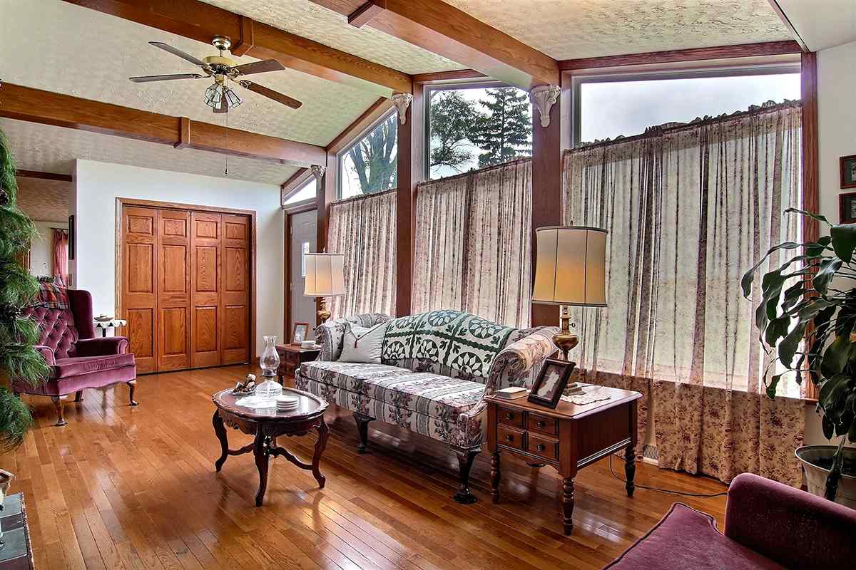 8717 Highway 231 Rensselaer, IN 47978 - Photo 9 of 21 Gallery Image 9