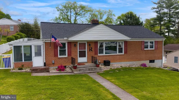 $279,900 | 871 North Sumner Street, York, PA 17404