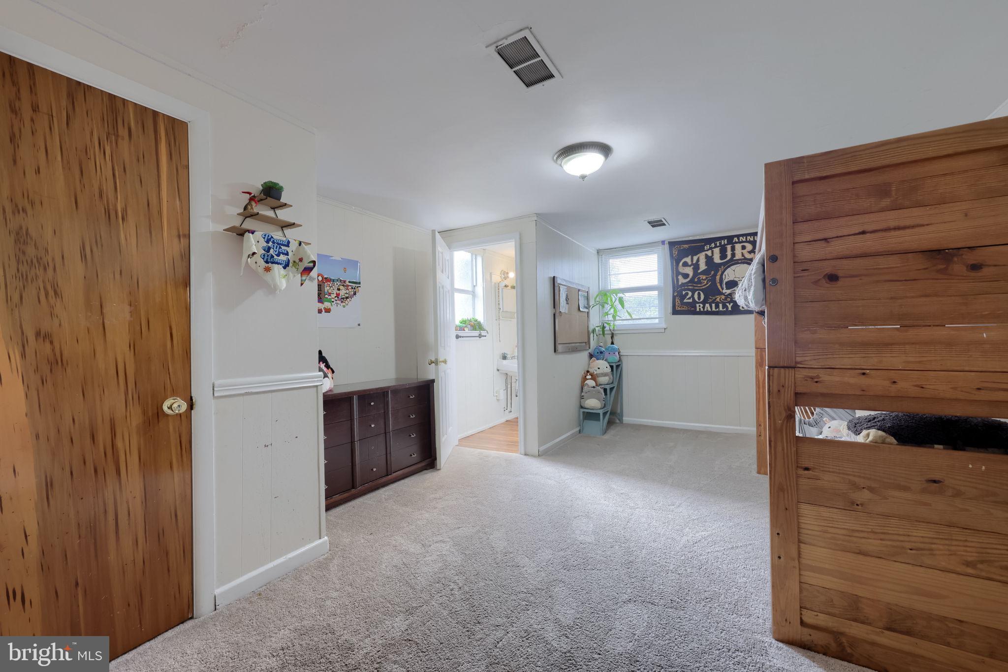 871 North Sumner Street York, PA 17404 - Photo 20 of 36