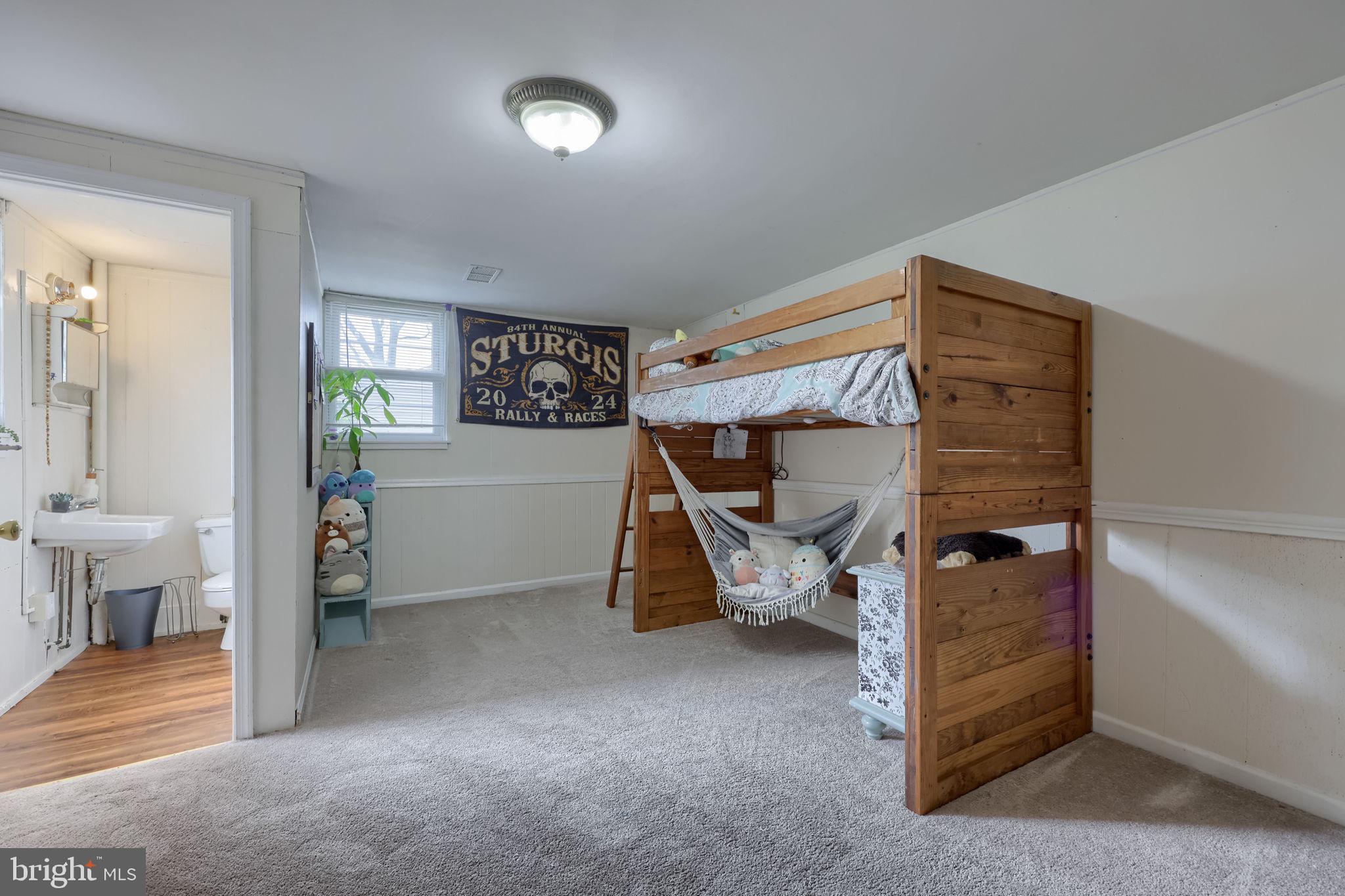 871 North Sumner Street York, PA 17404 - Photo 21 of 36