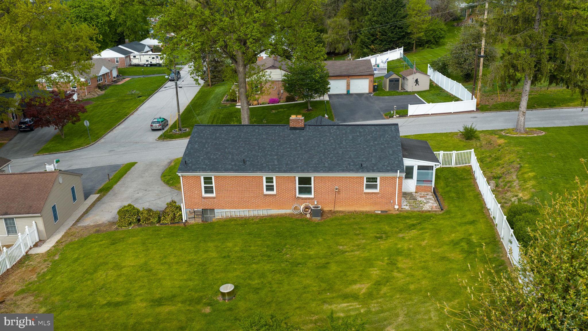 871 North Sumner Street York, PA 17404 - Photo 23 of 36