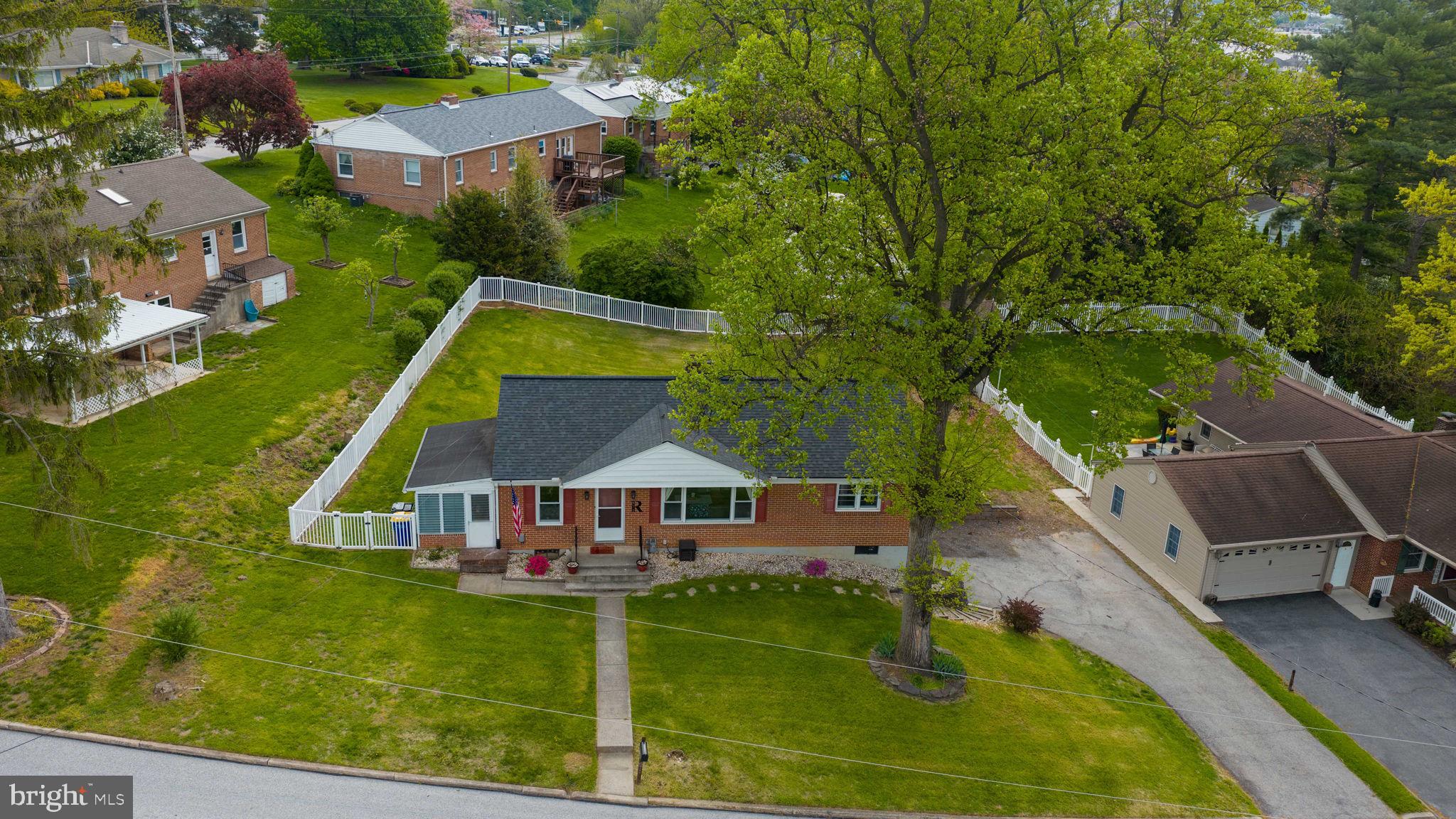 871 North Sumner Street York, PA 17404 - Photo 32 of 36