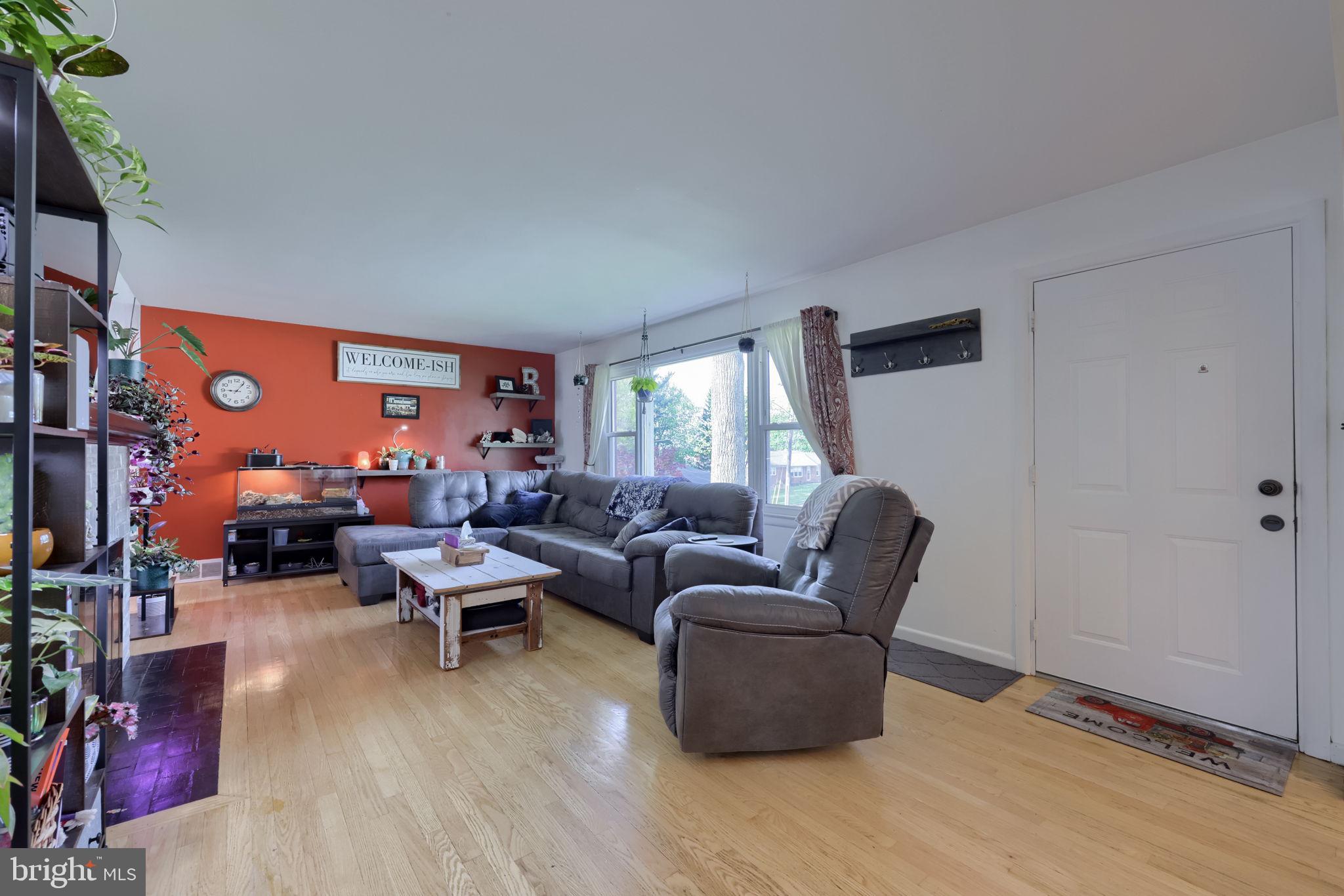 871 North Sumner Street York, PA 17404 - Photo 6 of 36