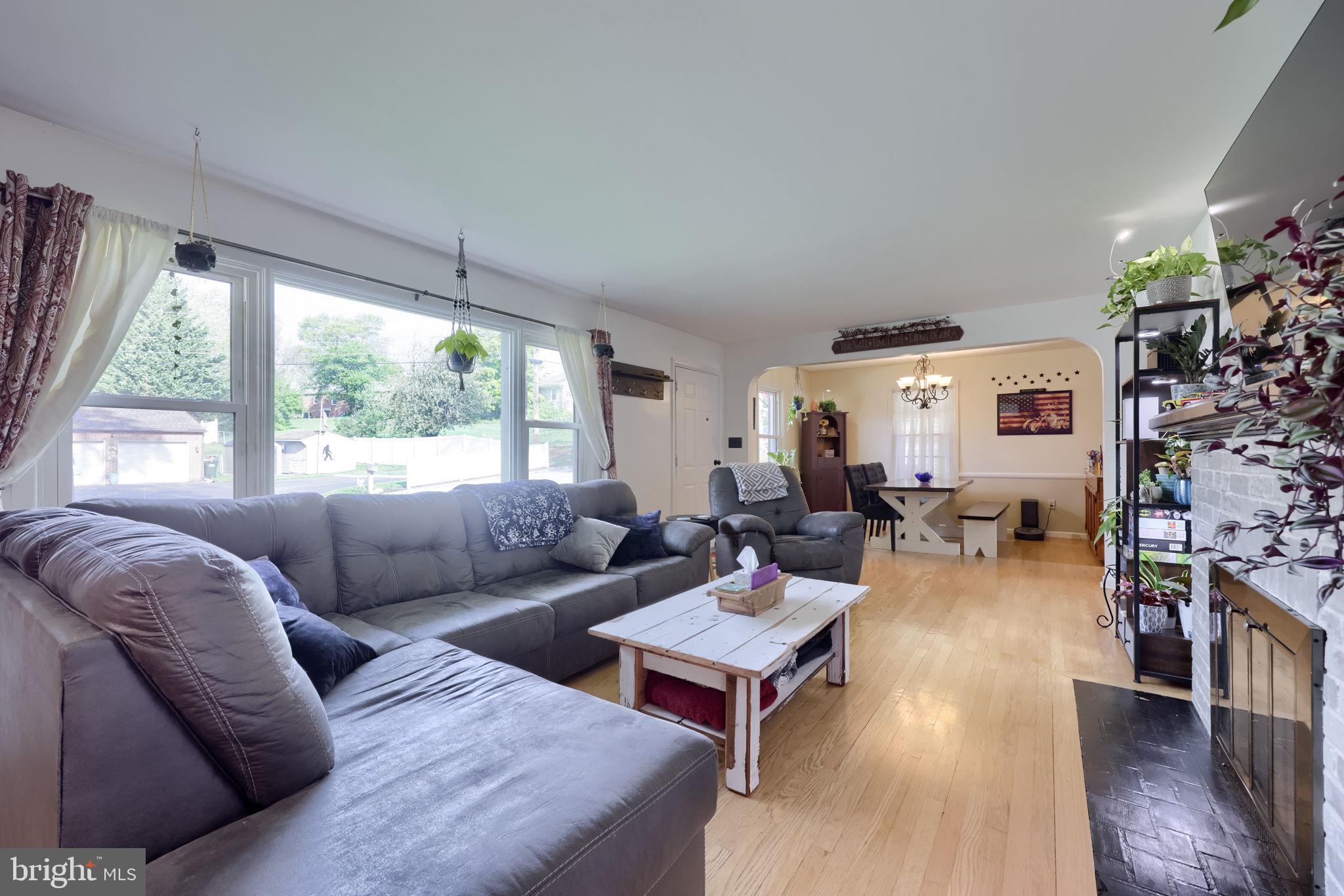 871 North Sumner Street York, PA 17404 - Photo 8 of 36