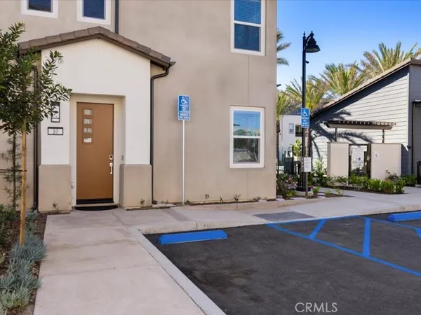 $4,990 | 1720 Park Street, Unit 10, Anaheim, CA 92805