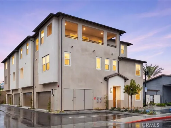 $4,990 | 1720 Park Street, Unit 10, Anaheim, CA 92805