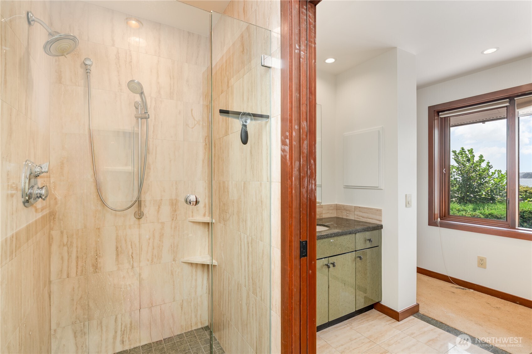 88 Cascade Key Bellevue, WA 98006 - Photo 25 of 37