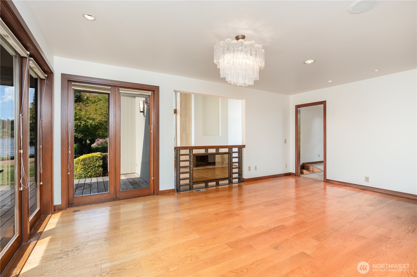 88 Cascade Key Bellevue, WA 98006 - Photo 9 of 37