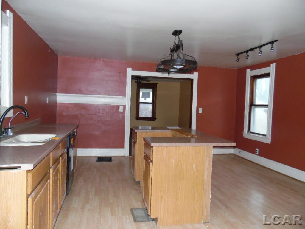 6301 Palmyra Road Palmyra, MI 49268 - Photo 5 of 17 31276057-4.JPG