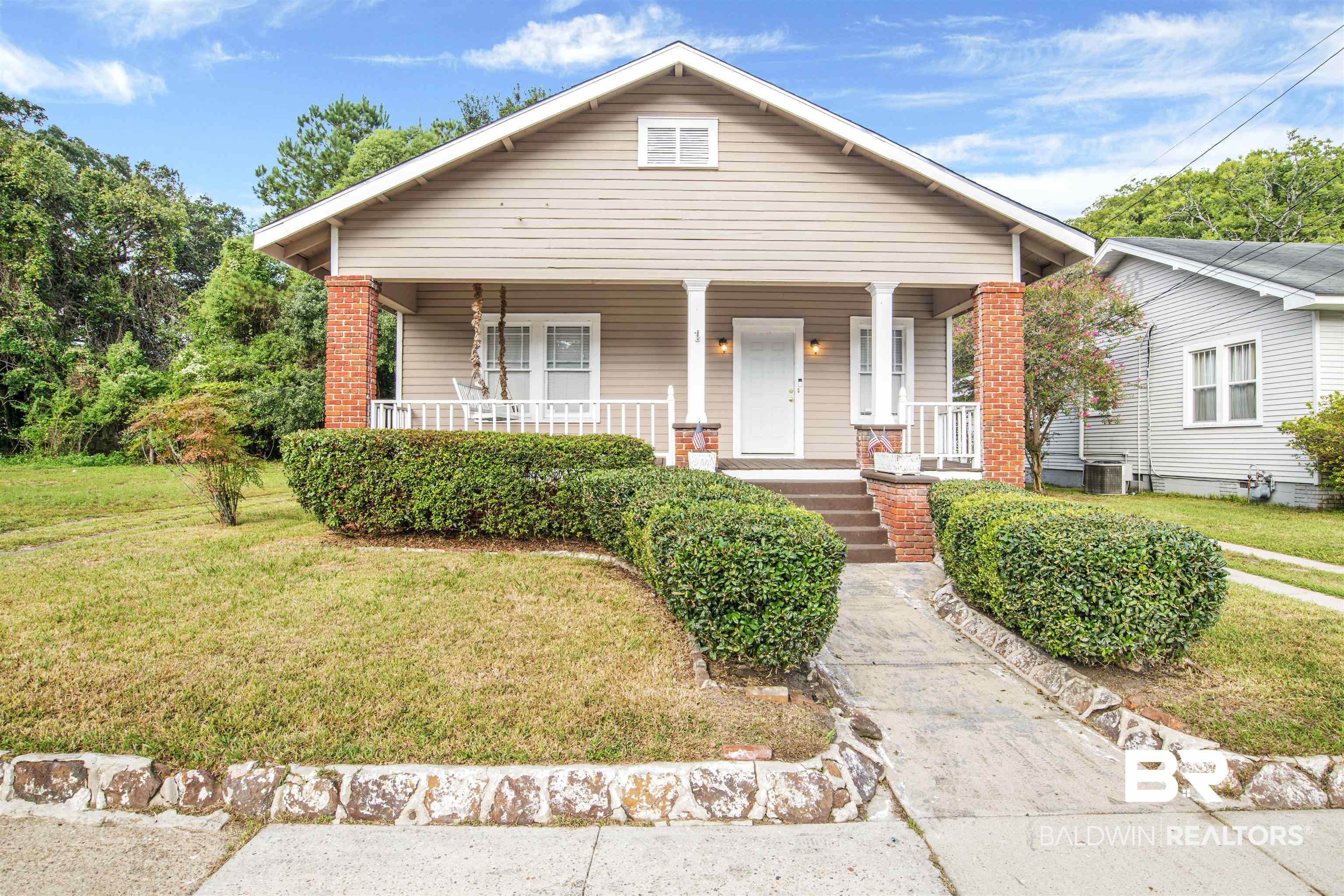 458 Dexter Avenue Mobile, AL 36604 - Photo 2 of 22