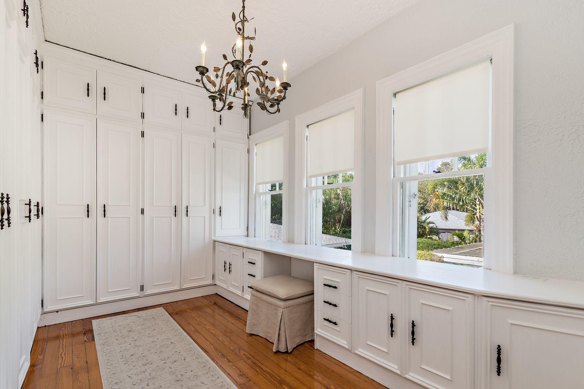 306 Valencia Road West Palm Beach, FL 33401 - Photo 18 of 47 18