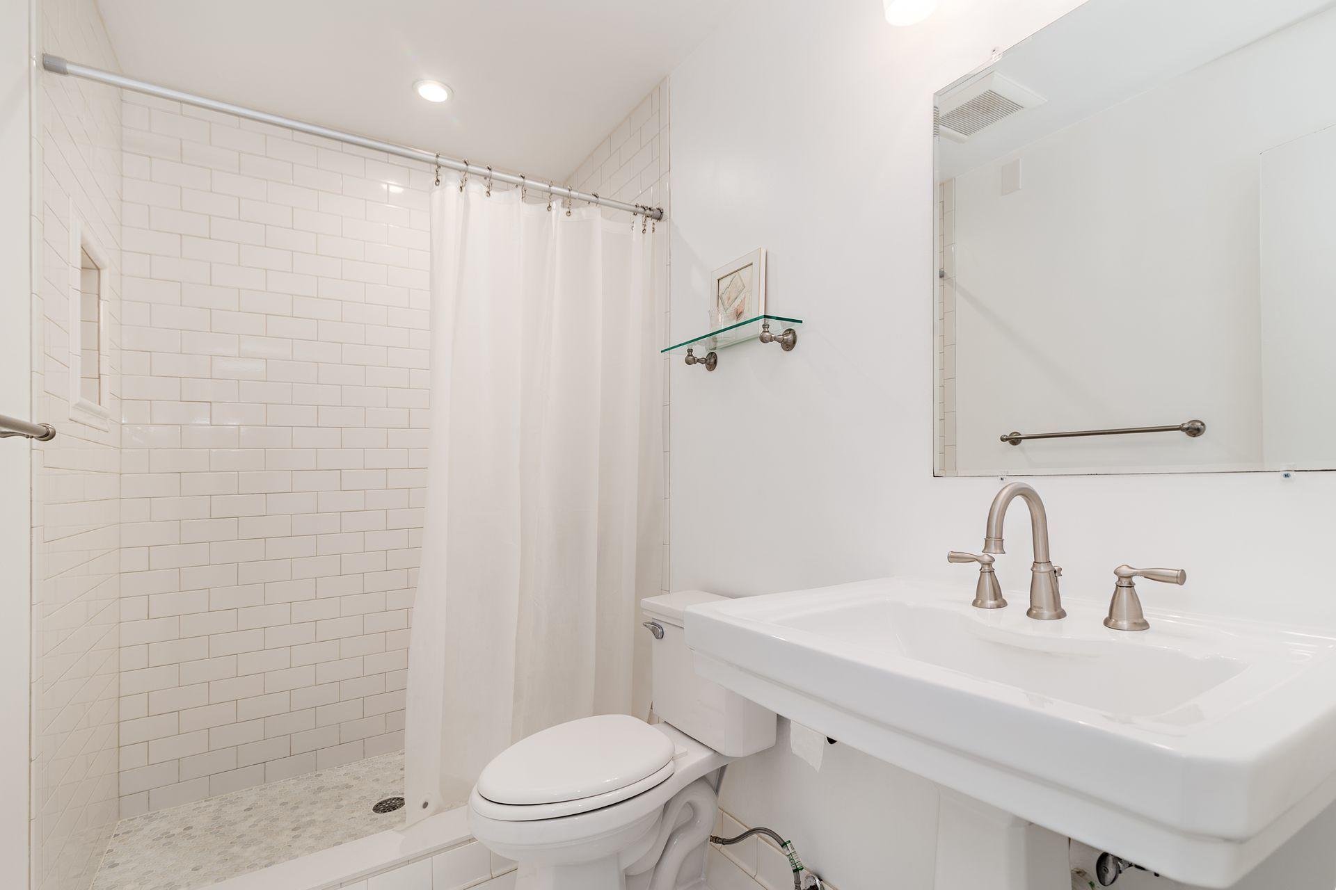 306 Valencia Road West Palm Beach, FL 33401 - Photo 32 of 47 32