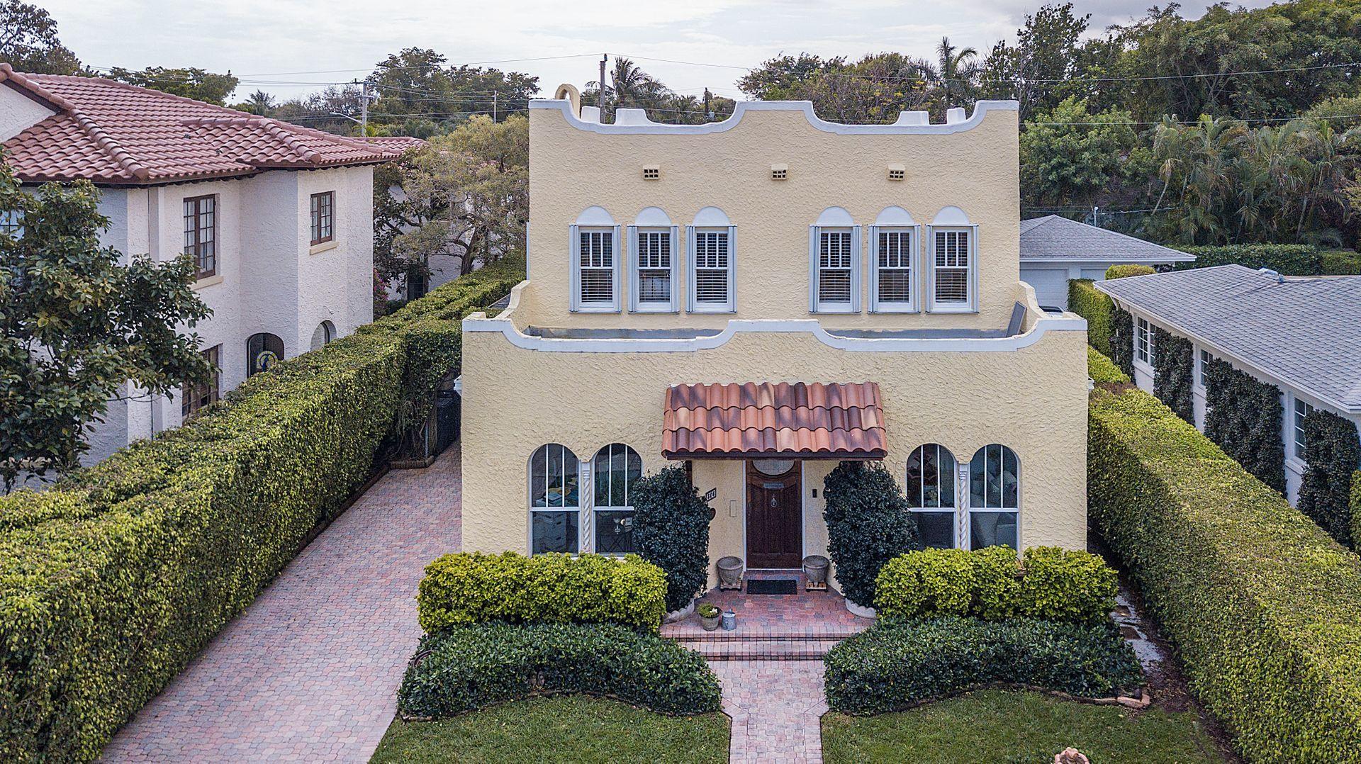 306 Valencia Road West Palm Beach, FL 33401 - Photo 38 of 47 37