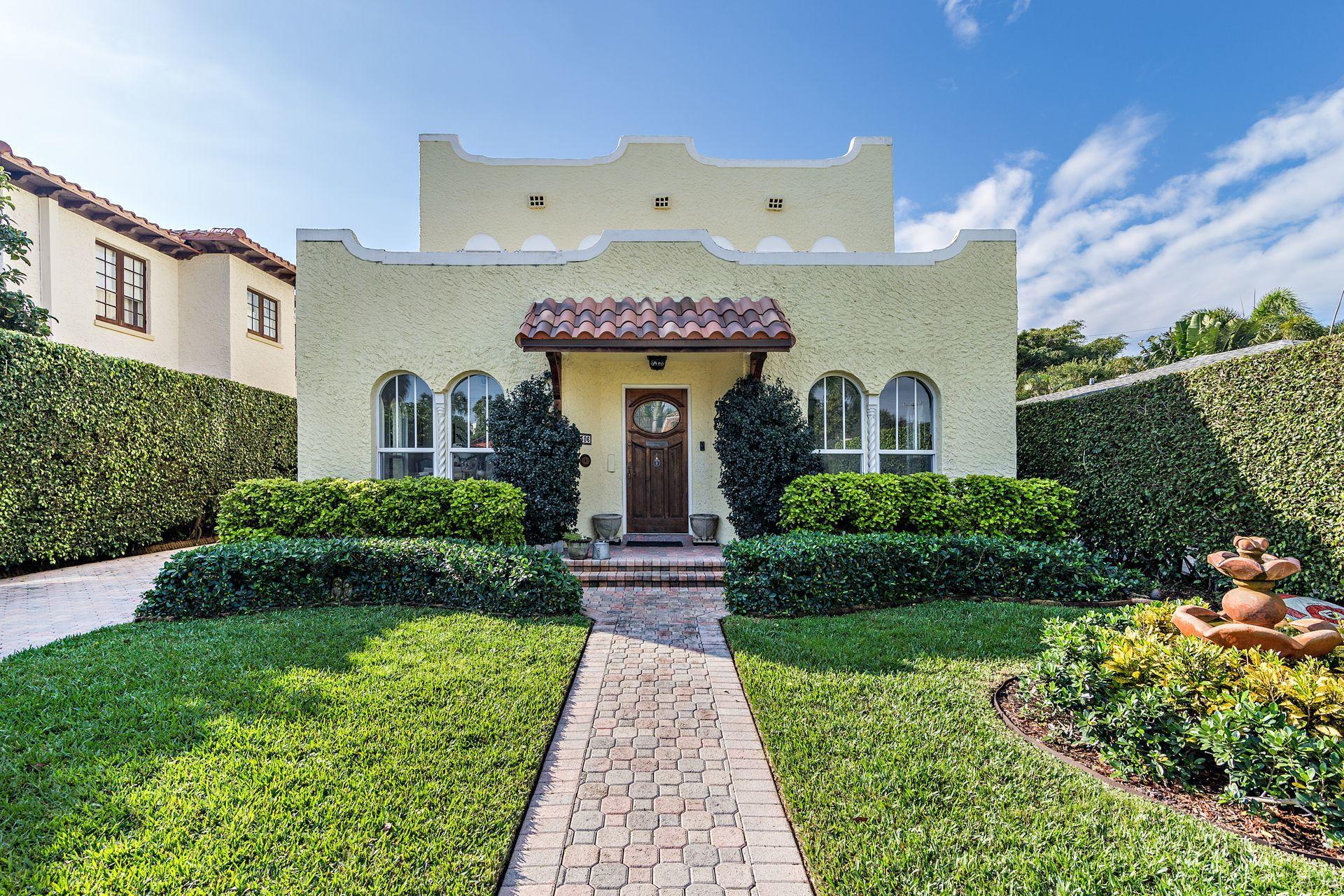 306 Valencia Road West Palm Beach, FL 33401 - Photo 4 of 47 5