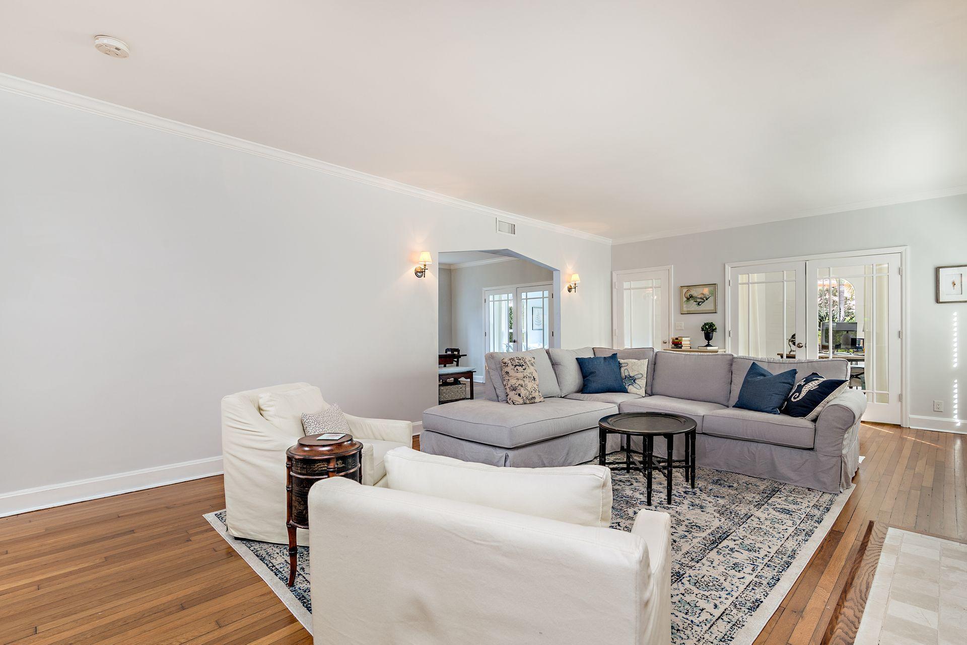 306 Valencia Road West Palm Beach, FL 33401 - Photo 10 of 47 11