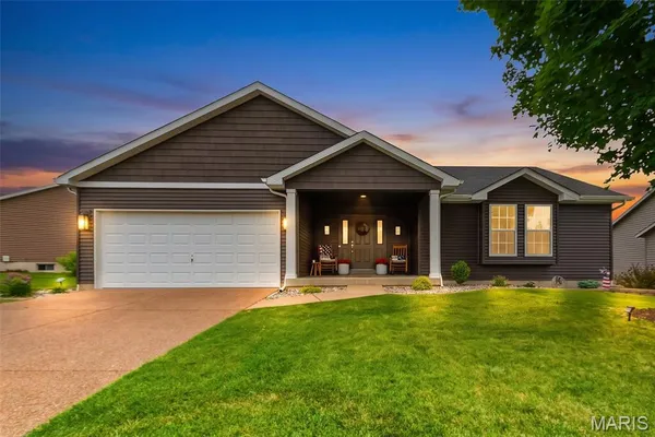 $395,000 | 1718 Highgrove Drive, O'Fallon, MO 63366