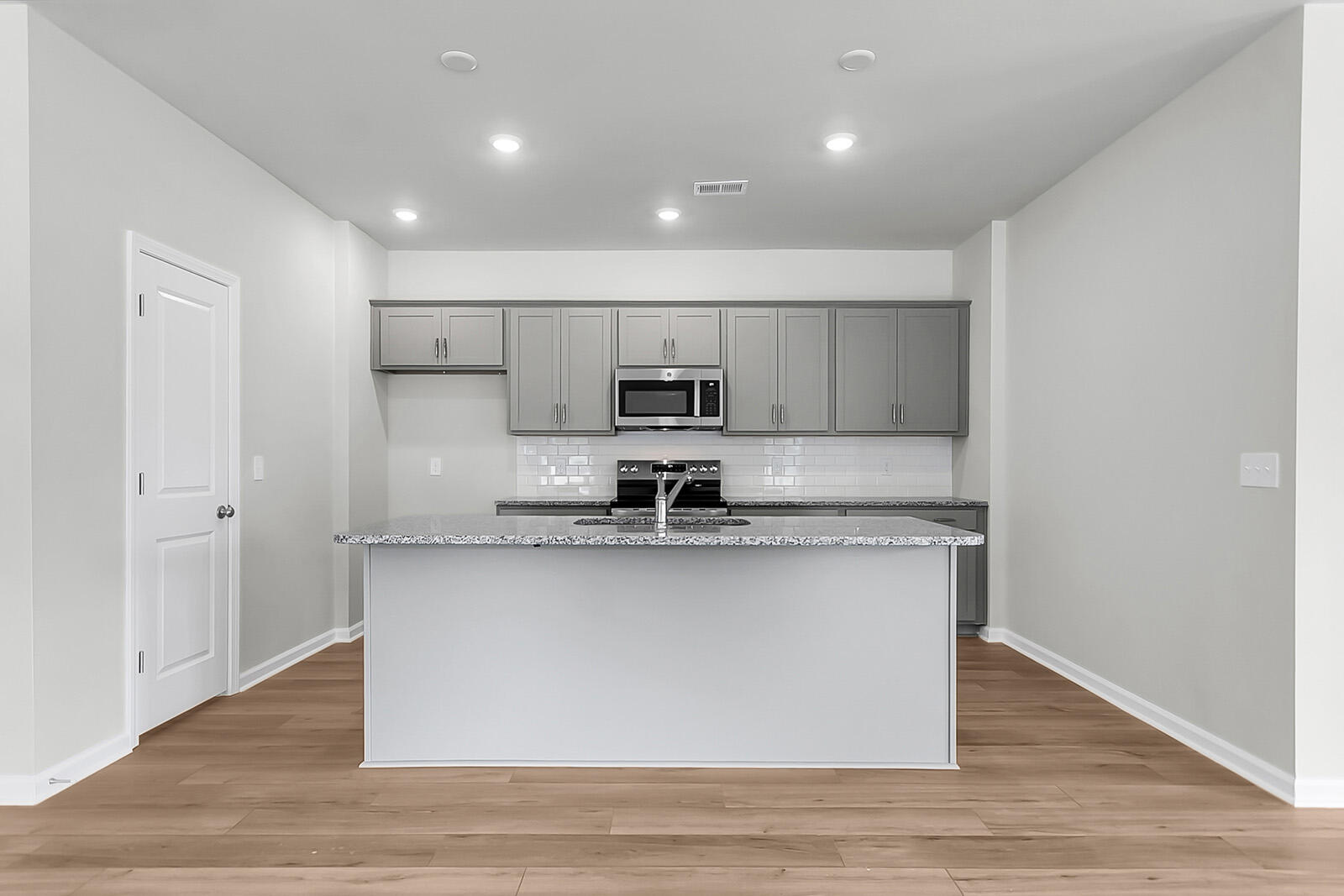 1000 Carolina Way Manning, SC 29102 - Photo 12 of 46 FMWeb04