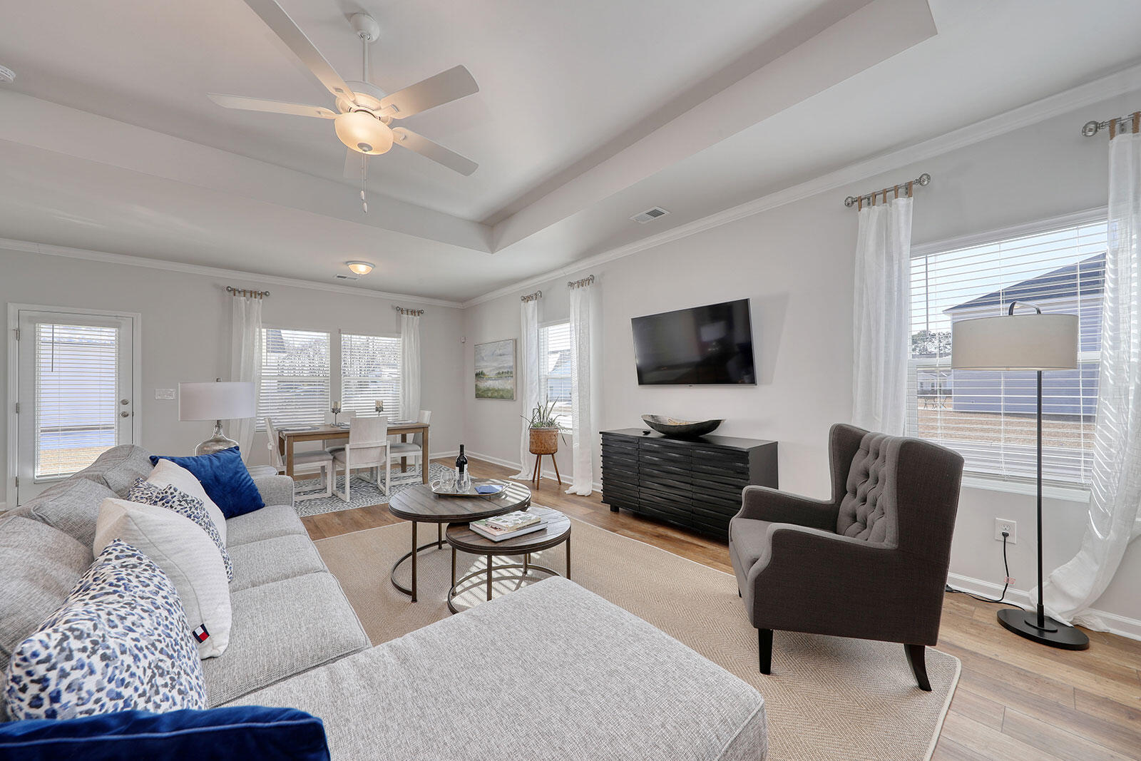 1000 Carolina Way Manning, SC 29102 - Photo 17 of 46 great room