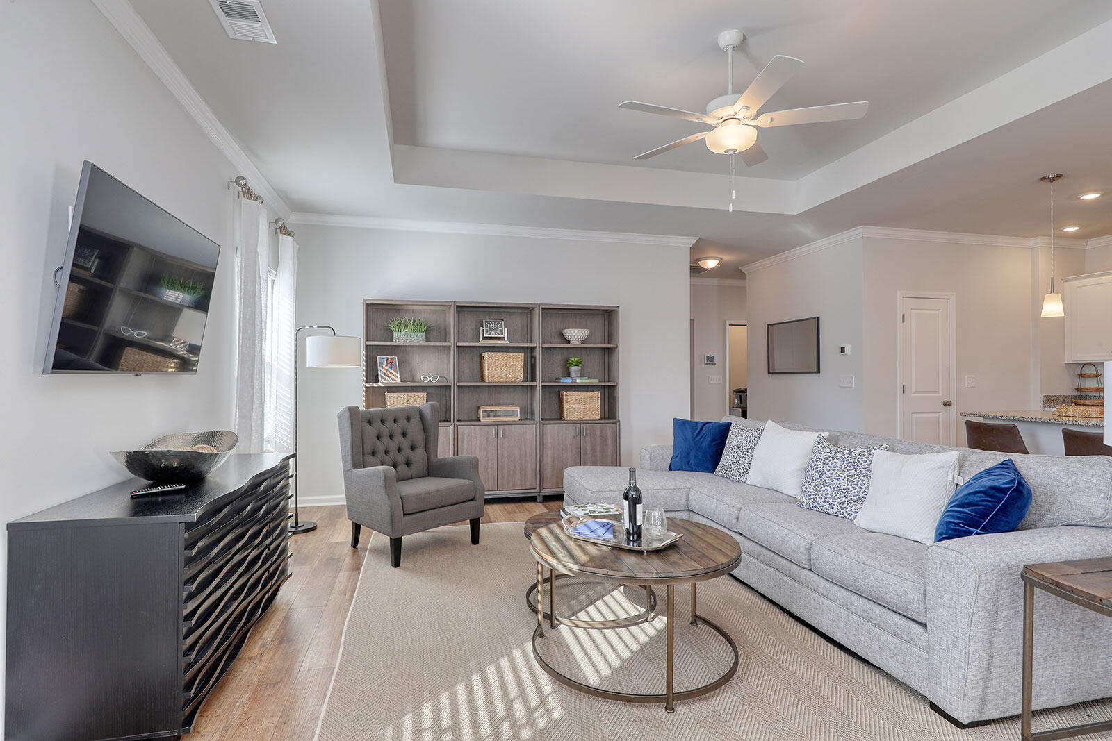 1000 Carolina Way Manning, SC 29102 - Photo 2 of 46 great room