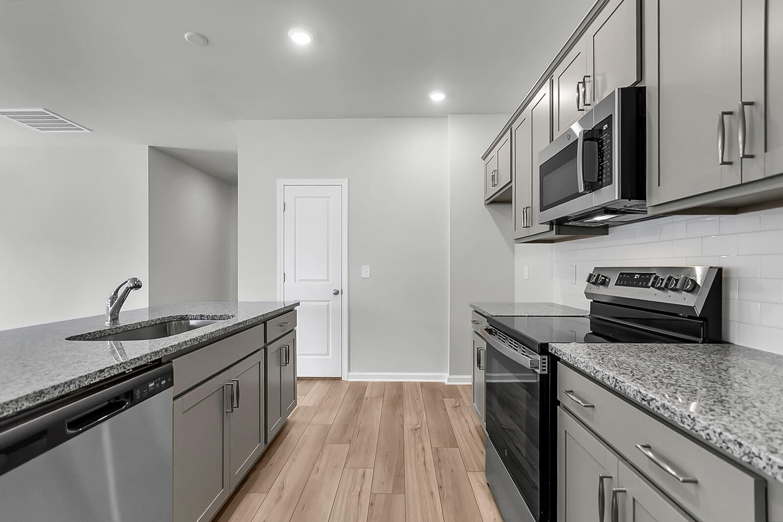 1000 Carolina Way Manning, SC 29102 - Photo 8 of 46 FMWeb06