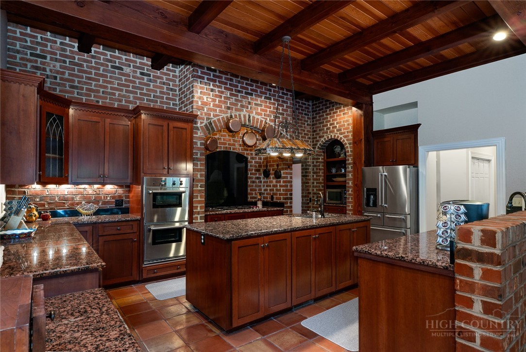 5712 Summit Road Purlear, NC 28665 - Photo 13 of 50