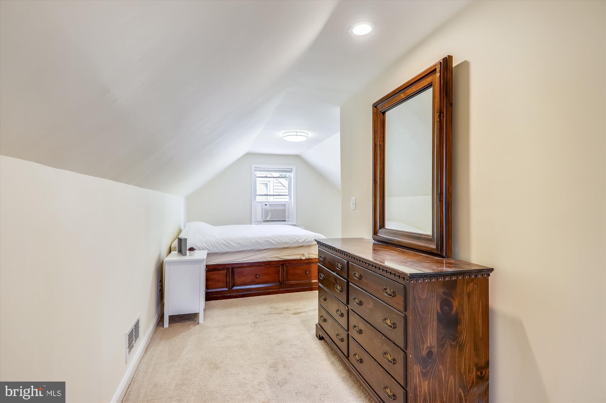 6409 Taylor Road Riverdale, MD 20737 - Photo 20 of 45 Master bedroom