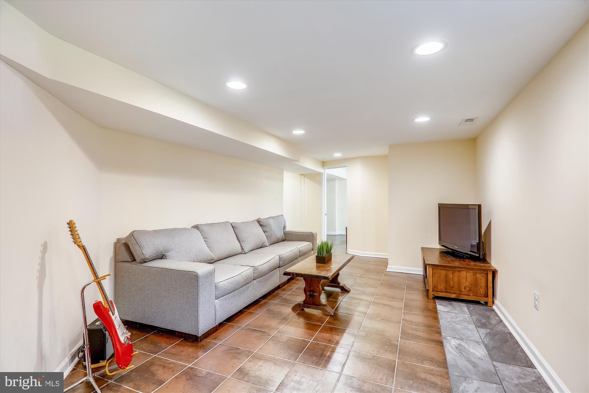 6409 Taylor Road Riverdale, MD 20737 - Photo 26 of 45 Recreation room
