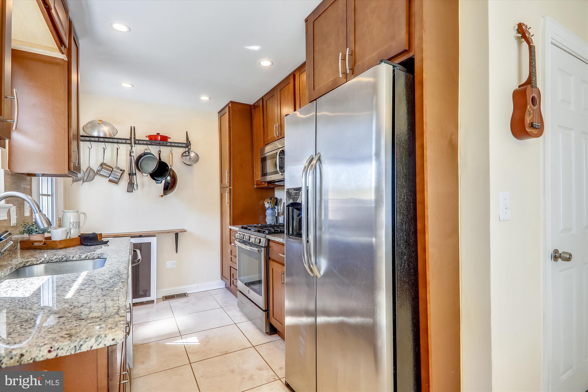 6409 Taylor Road Riverdale, MD 20737 - Photo 8 of 45 Stainless appliances, granite counters