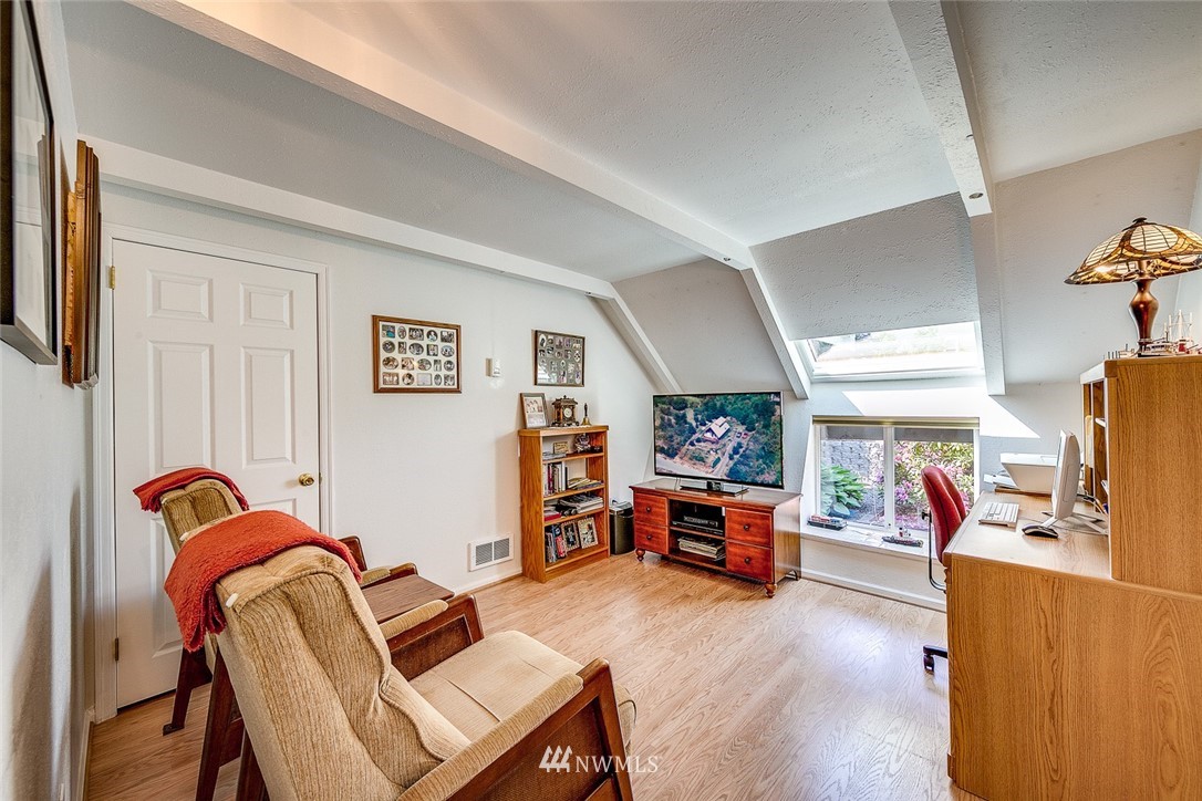 37820 Buck Road Northeast Hansville, WA 98340 - Photo 15 of 25 Gallery Image 15