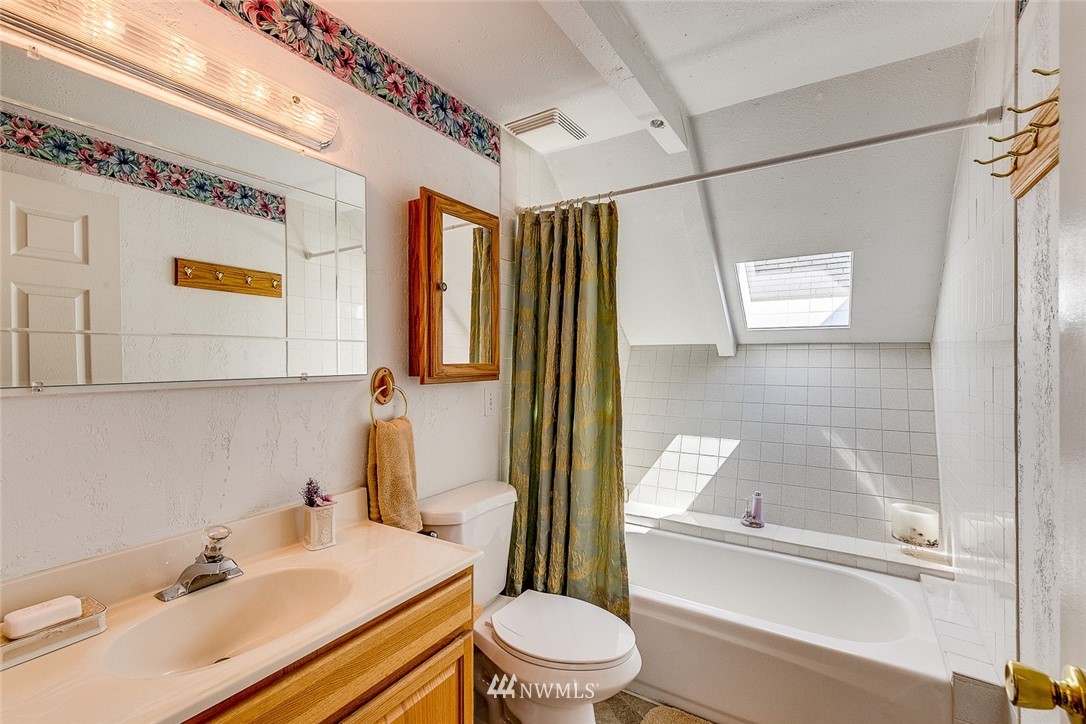 37820 Buck Road Northeast Hansville, WA 98340 - Photo 17 of 25 Gallery Image 17