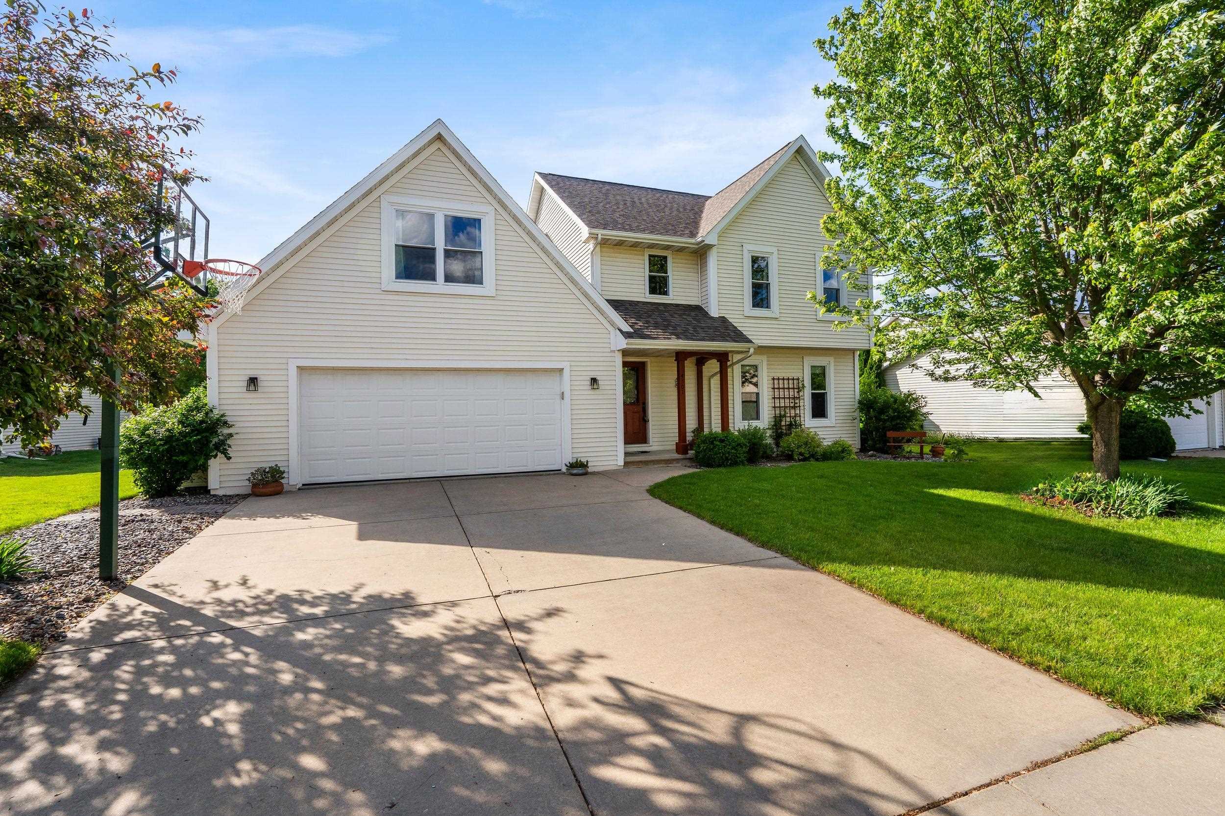 4501 North Stonebridge Court Appleton, WI 54913 - Photo 1 of 1 Gallery Image 1
