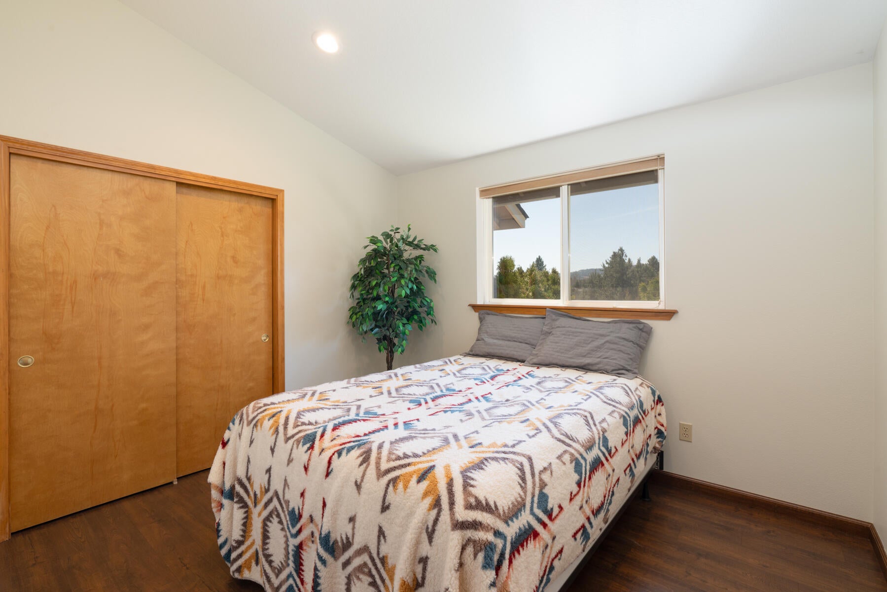 63558 Boyd Acres Road Bend, OR 97701 - Photo 16 of 23 CT2-20