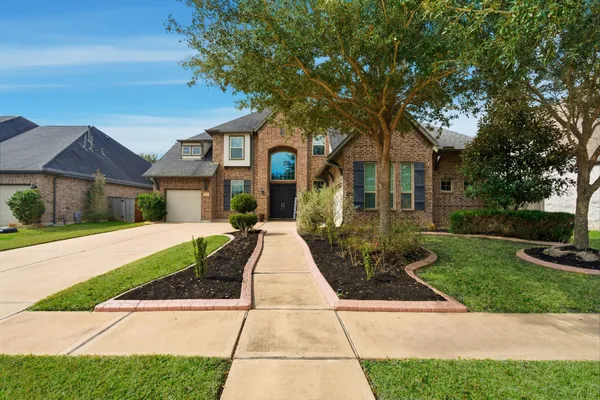 $825,000 | 30934 South Creek Way, Fulshear, TX 77441