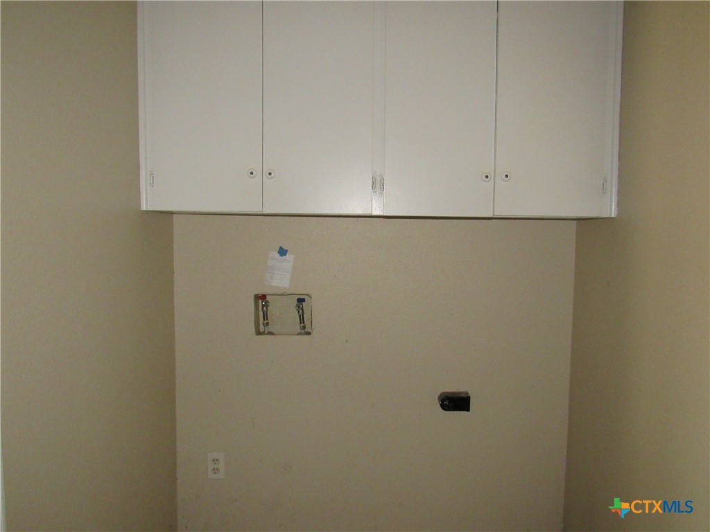 1325 Paseo Del Cobre Temple, TX 76502 - Photo 13 of 15 a view of bathroom