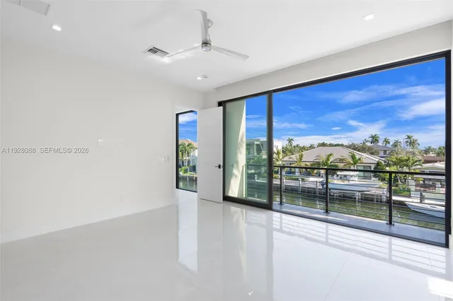 $5,975,000 | 4910 Northeast 27th Avenue, Lighthouse Point, FL 33064